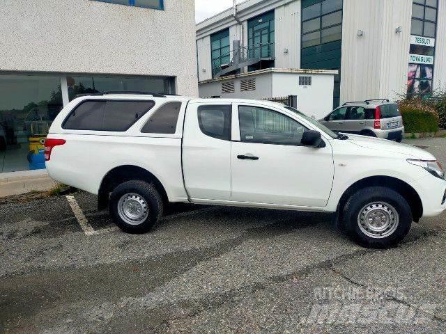 Fiat FULLBACK Pritschenwagen/Pritschenwagen mit Seitenklappe