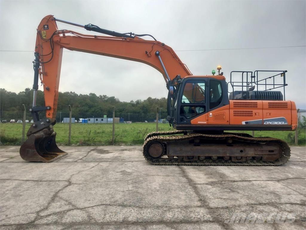 Develon DX300LC-5 Sonstige Landmaschinen