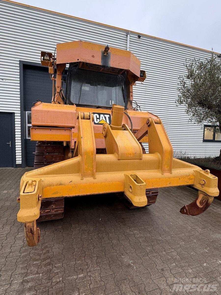 CAT D6T Bulldozer