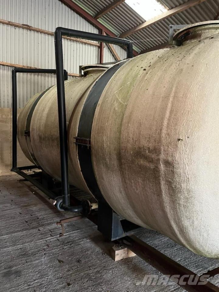  15.000 L vandtank Futterverteilwagen