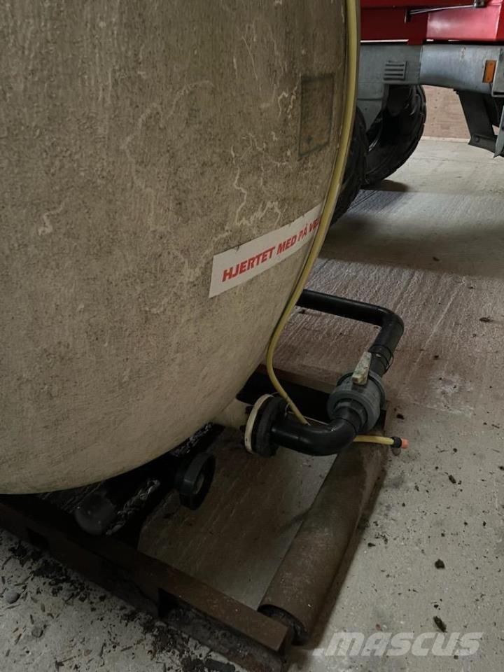  15.000 L vandtank Futterverteilwagen