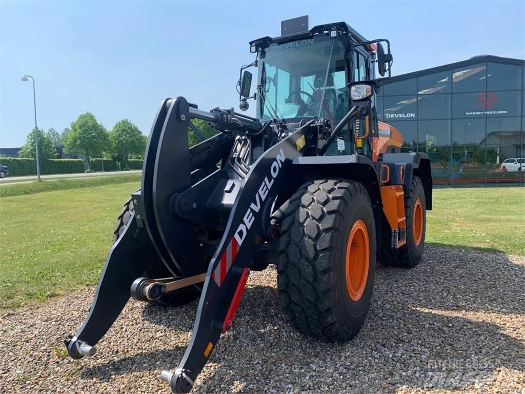 Develon DL250-7 Radlader