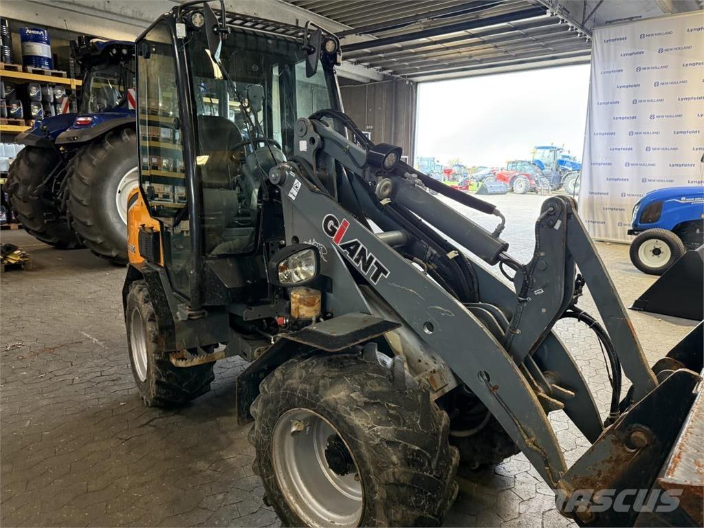 GiANT 2700HD Minilader