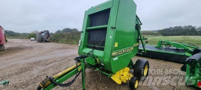 John Deere 590 Rundballenpressen