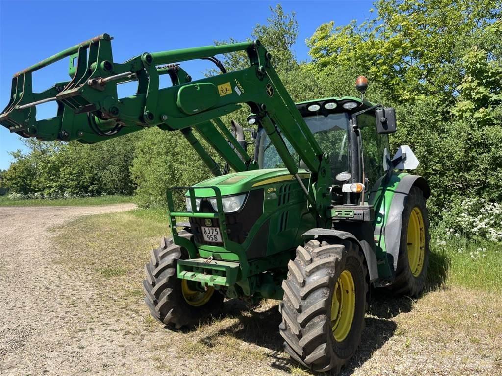 John Deere 6115 R Traktoren