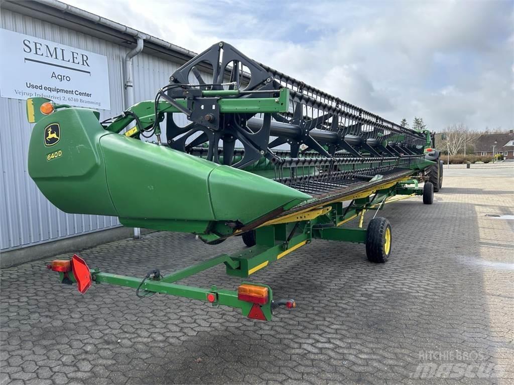 John Deere 640D Erntevorsätze