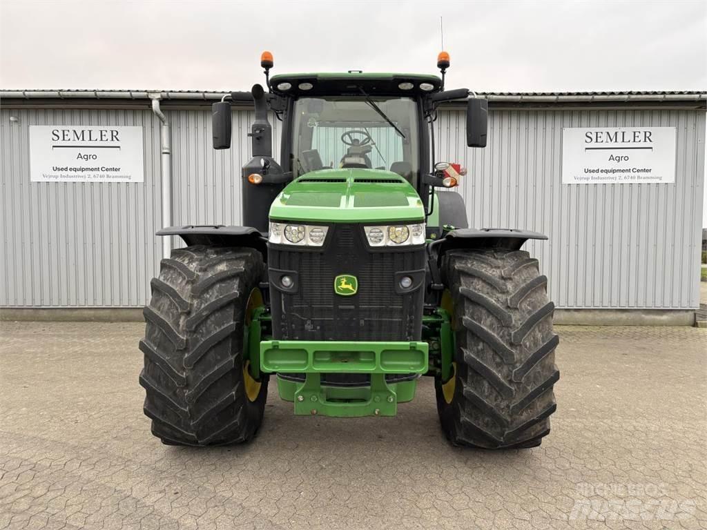 John Deere 8320R Traktoren