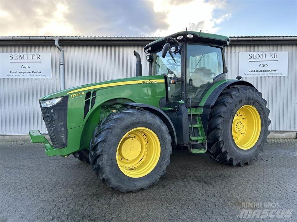 John Deere 8345R Traktoren