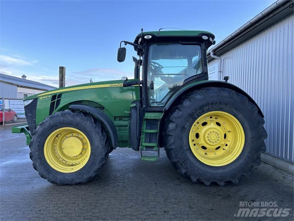 John Deere 8345R Traktoren