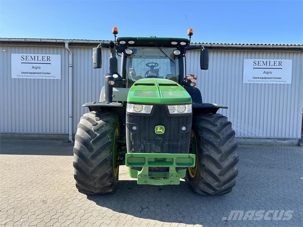 John Deere 8370R Traktoren