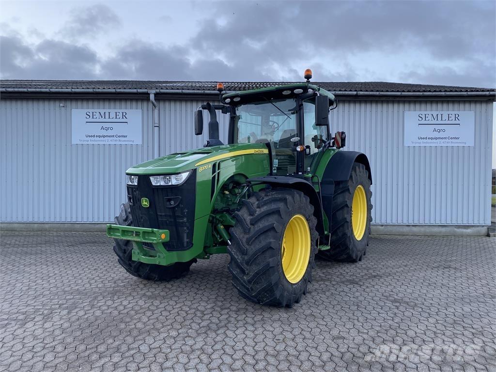 John Deere 8370R Traktoren