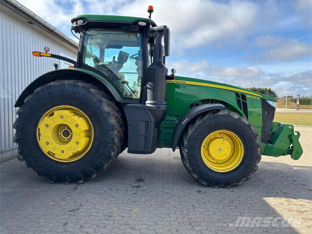 John Deere 8400R Traktoren