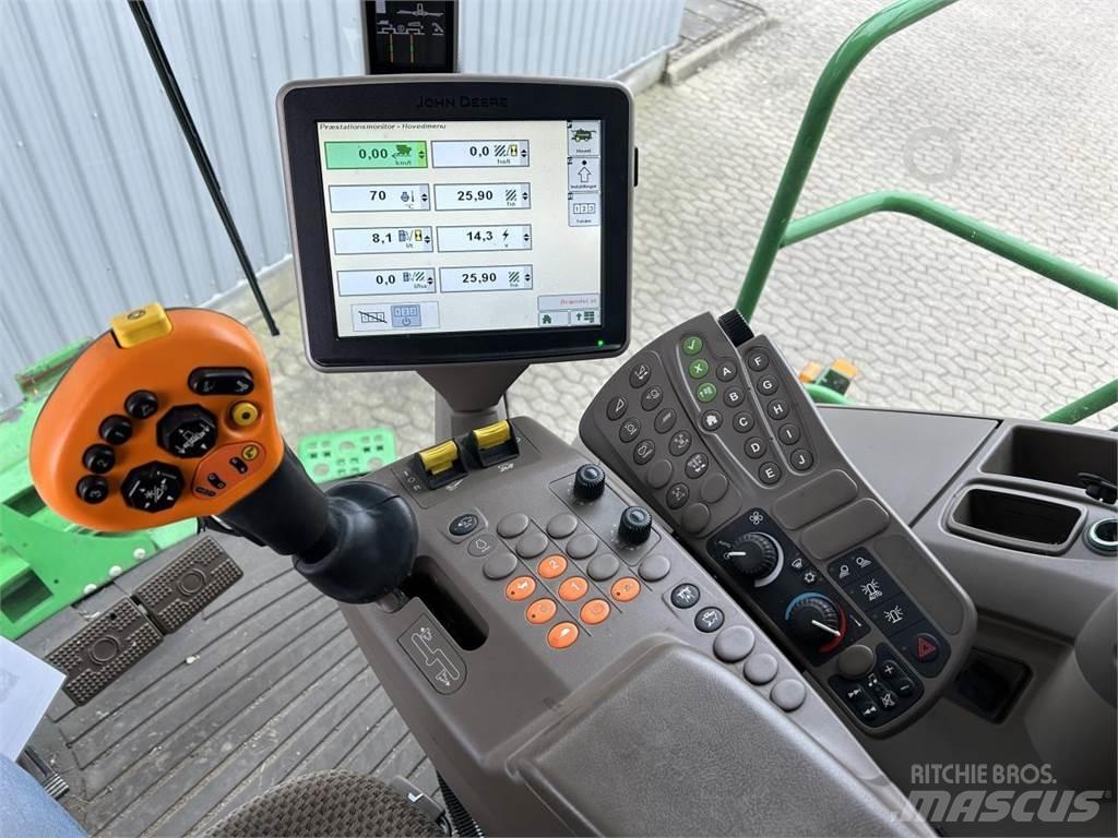 John Deere S685I Mähdrescher