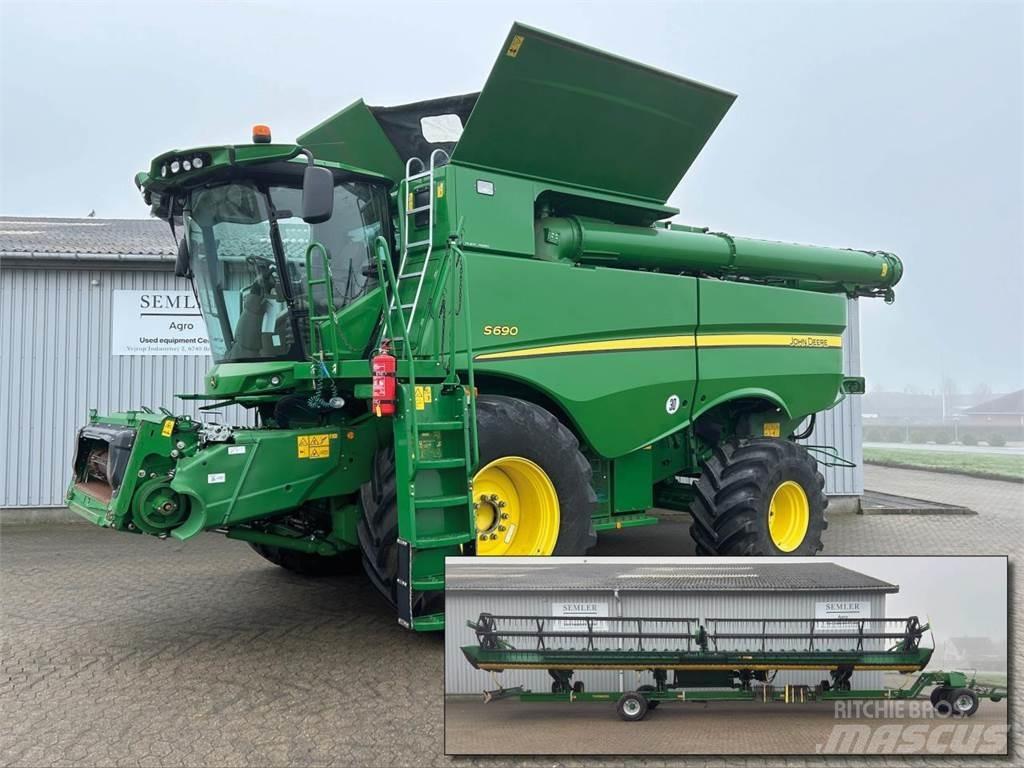 John Deere S690 Mähdrescher