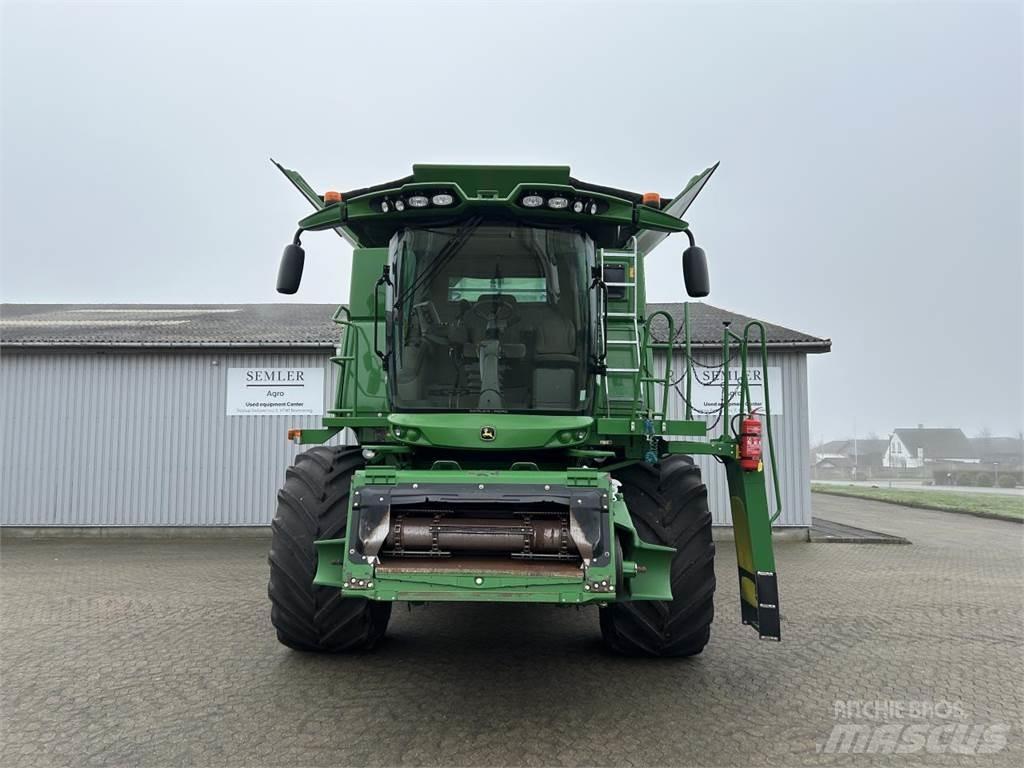 John Deere S690 Mähdrescher
