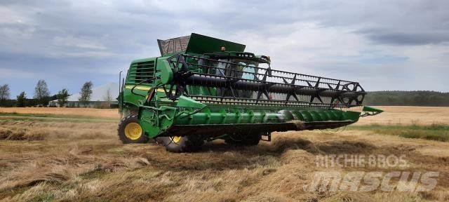 John Deere T660 Mähdrescher
