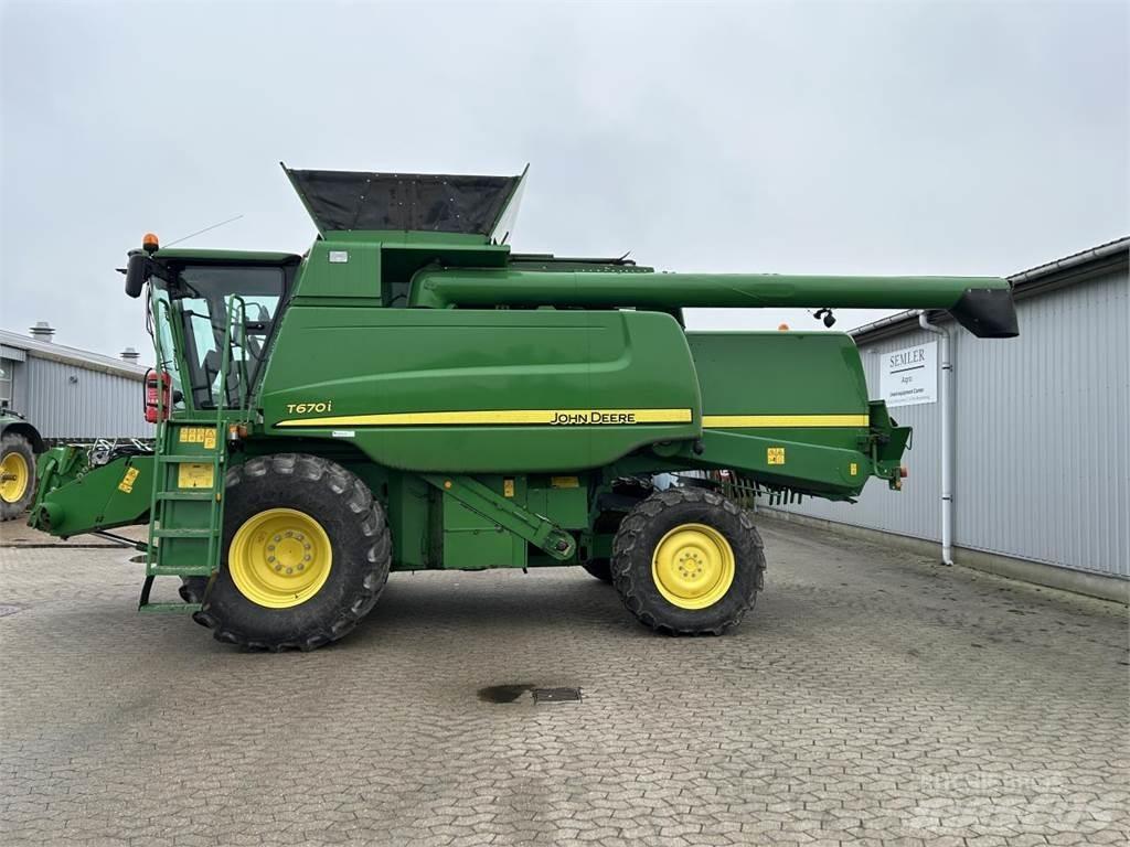 John Deere T670 Mähdrescher