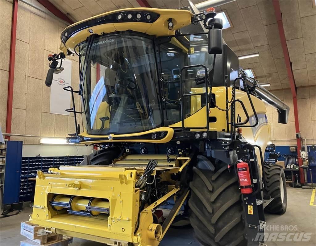New Holland CR9.80 Mähdrescher