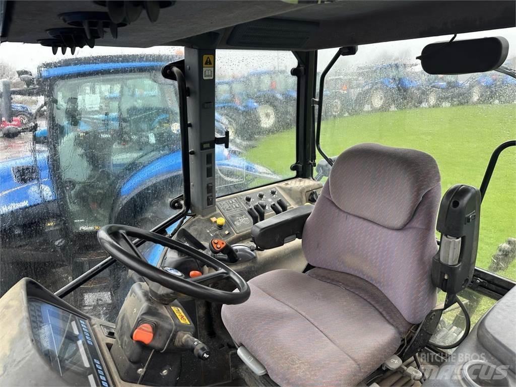New Holland TM165 Traktoren