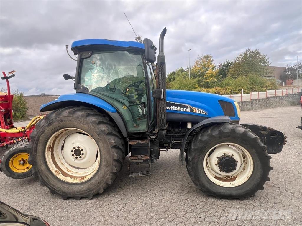 New Holland TS115A Traktoren