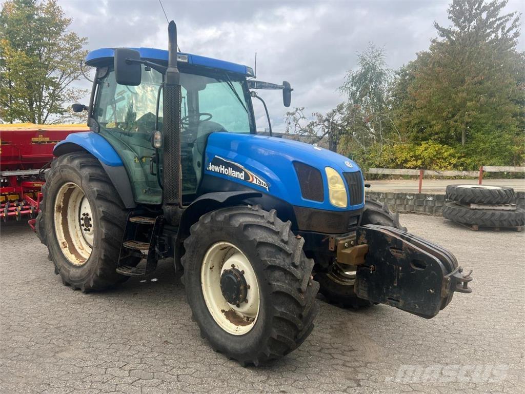New Holland TS115A Traktoren