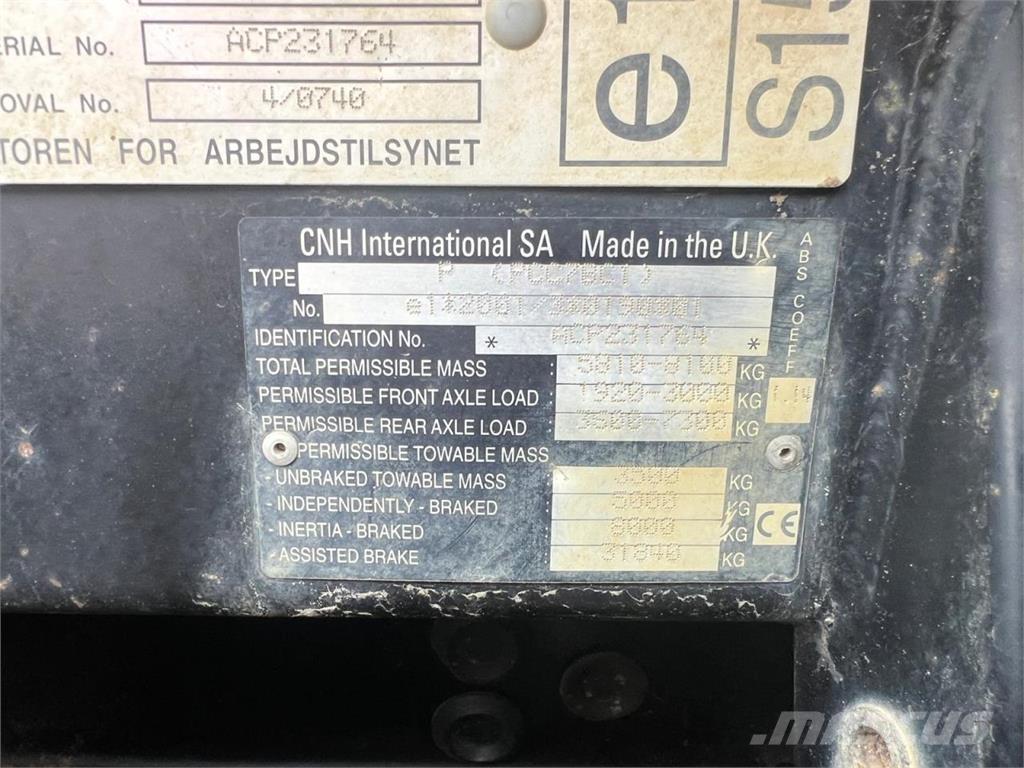 New Holland TS115A Traktoren