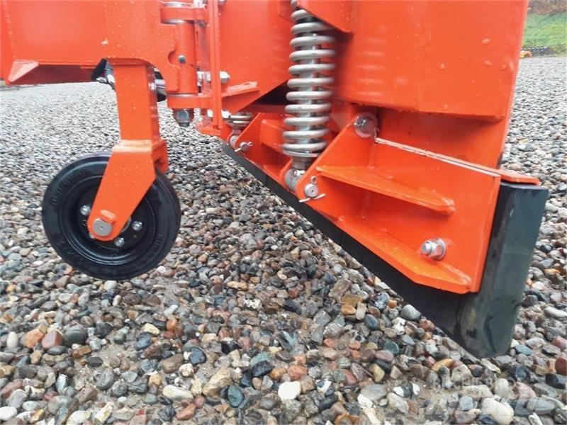  - - -  BOXER AGRI Schneeschilde und -pflüge
