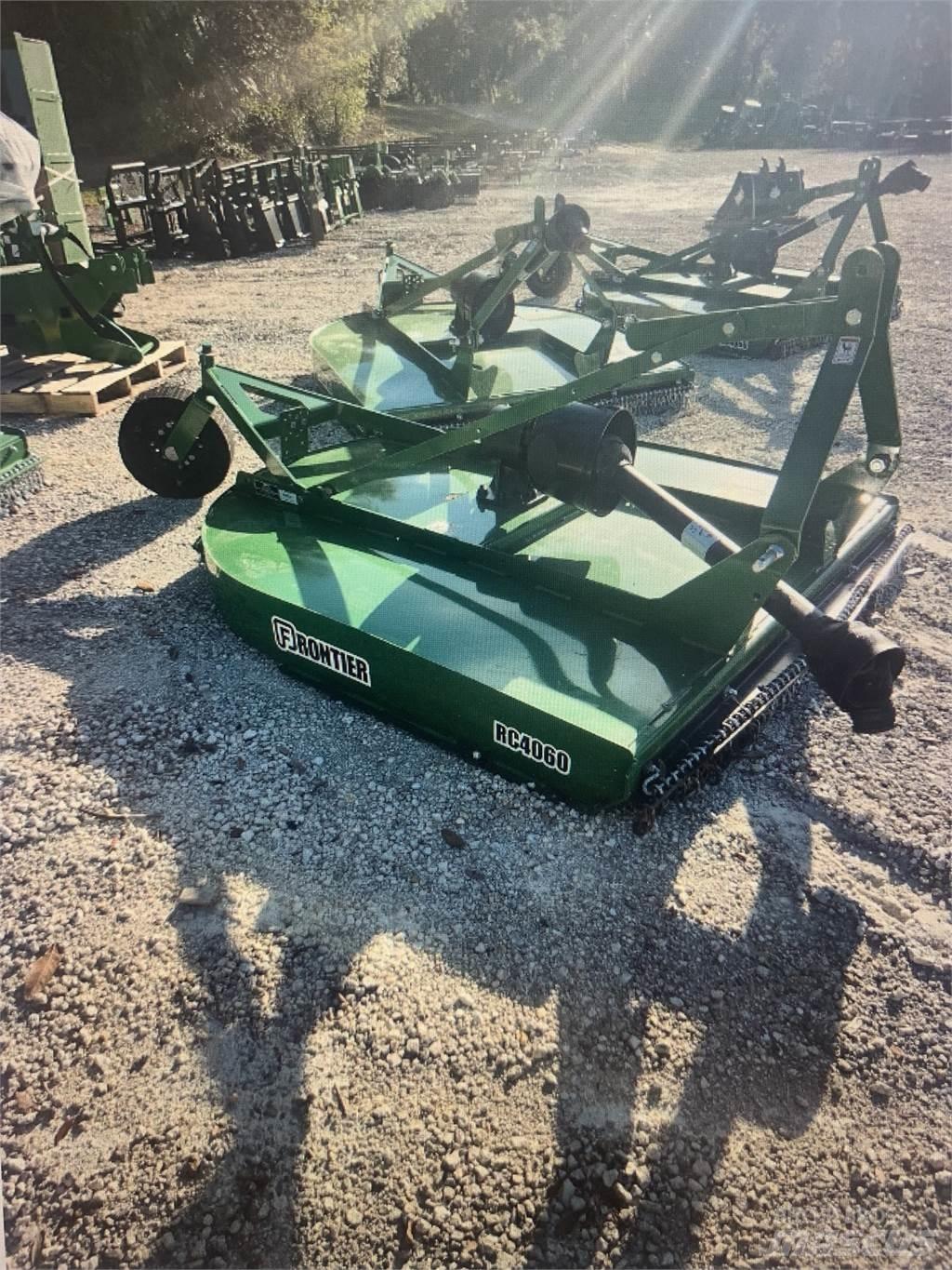 Frontier RC4060 Ballenschredder, -schneider und -wickler