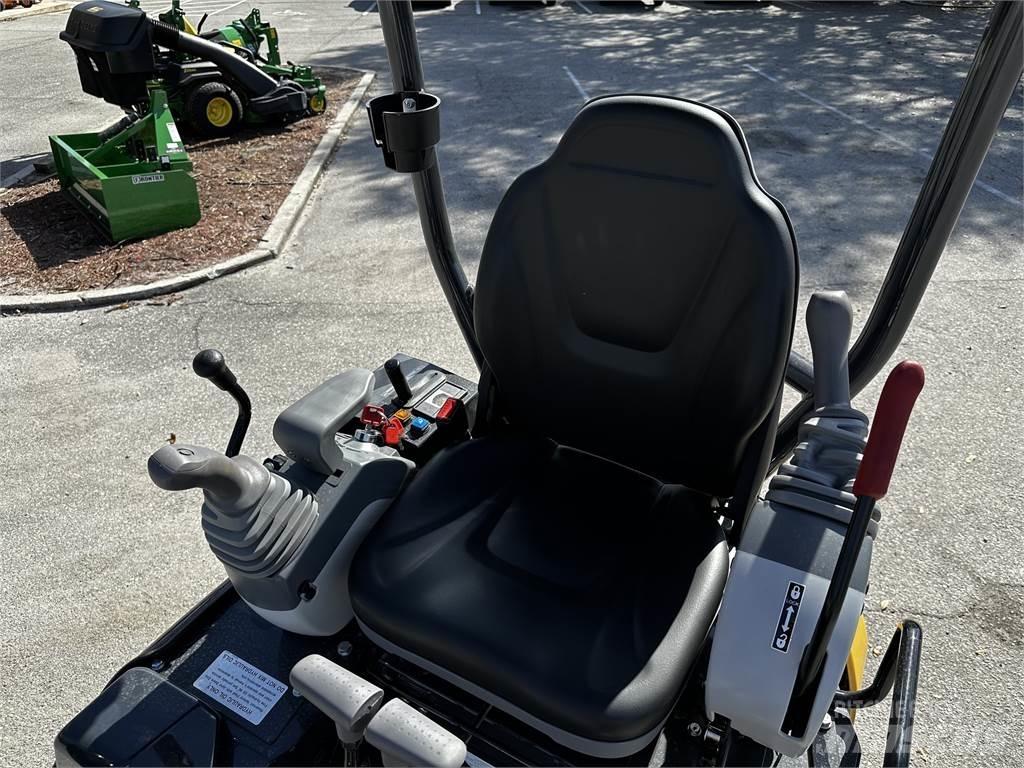 John Deere 17 P Minibagger < 7t
