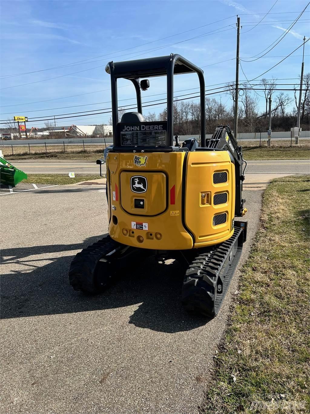 John Deere 30 P Minibagger < 7t