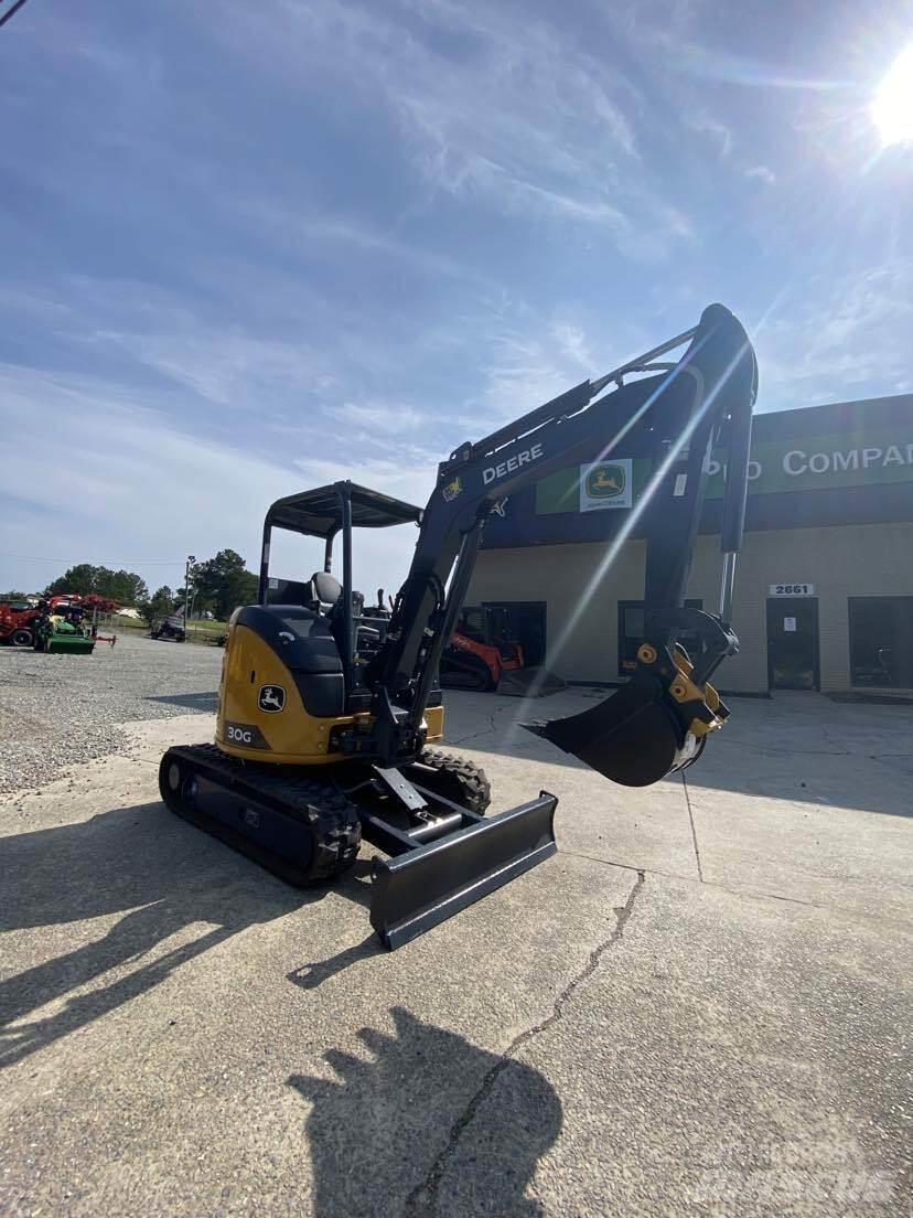 John Deere 30G Minibagger < 7t