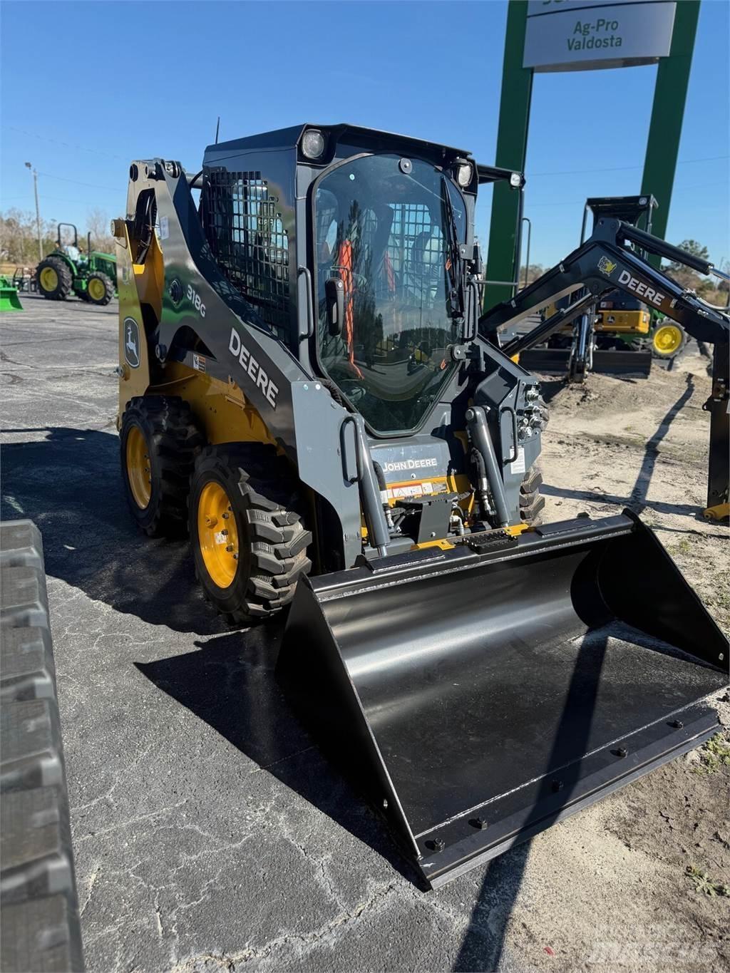 John Deere 318G Kompaktlader