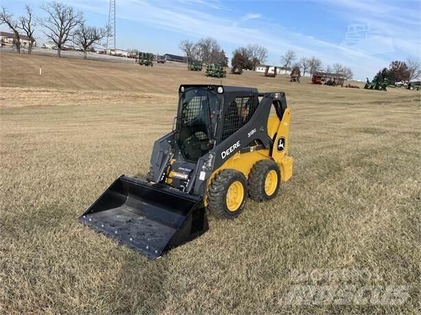 John Deere 318G Kompaktlader