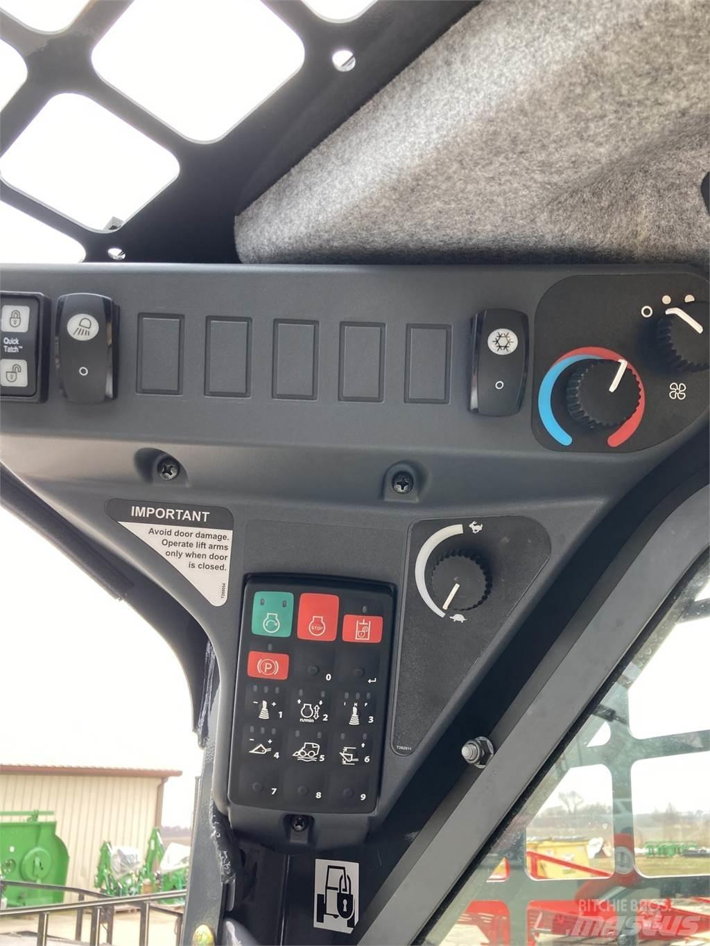 John Deere 318G Kompaktlader