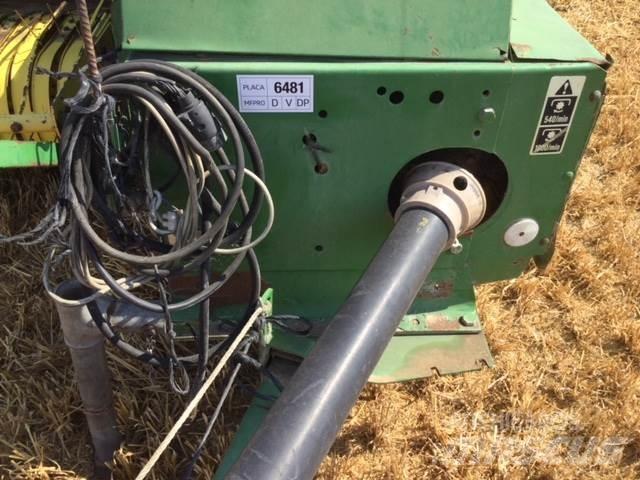 John Deere 349 Quaderpressen