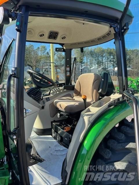 John Deere 4044R Traktoren