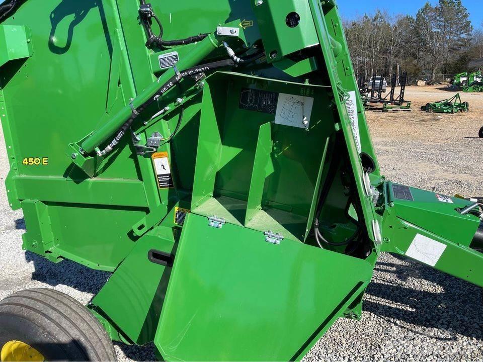 John Deere 450E Rundballenpressen
