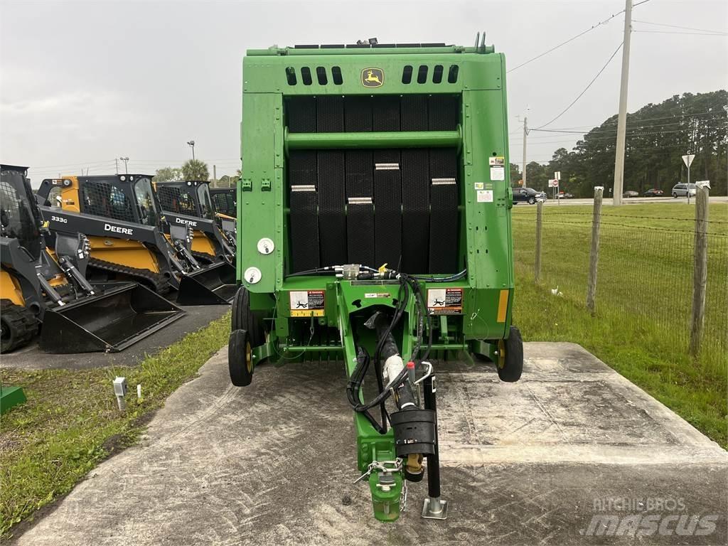 John Deere 450E Rundballenpressen