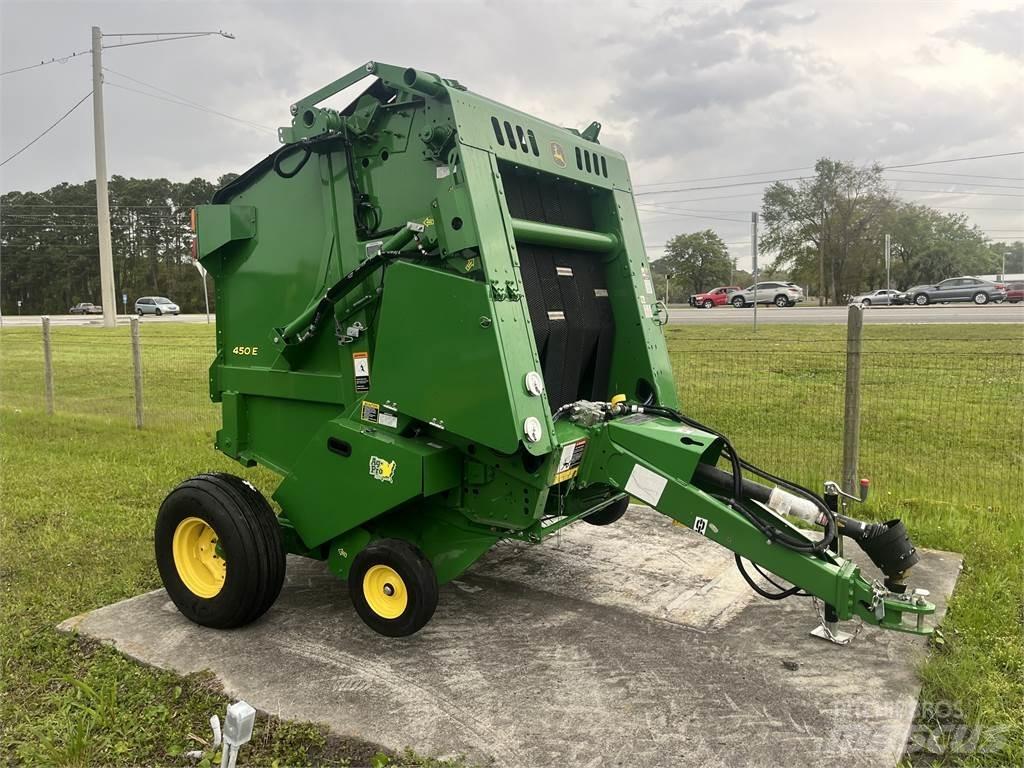 John Deere 450E Rundballenpressen