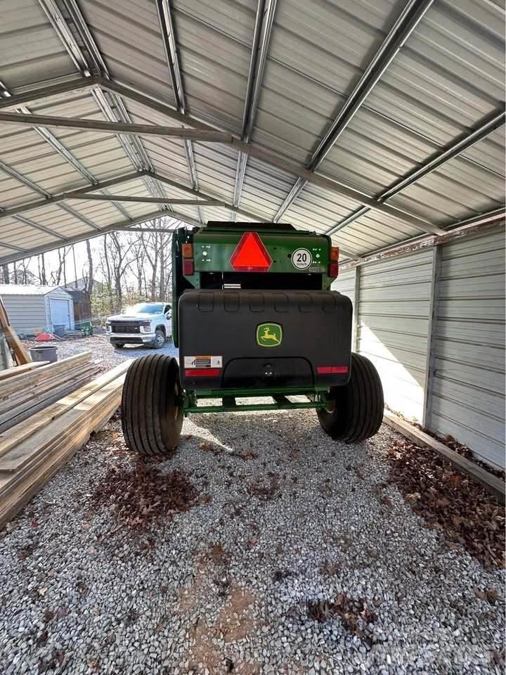 John Deere 450M Rundballenpressen