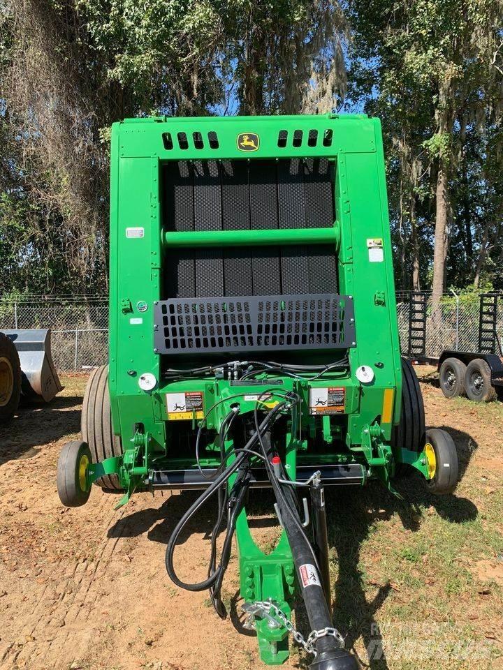 John Deere 460M Rundballenpressen