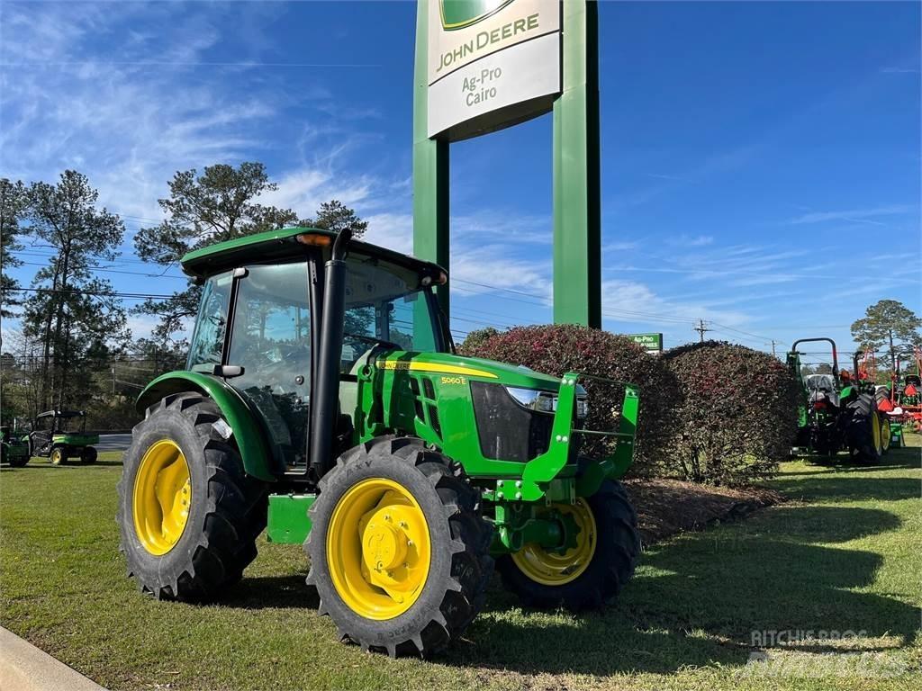 John Deere 5060E Traktoren