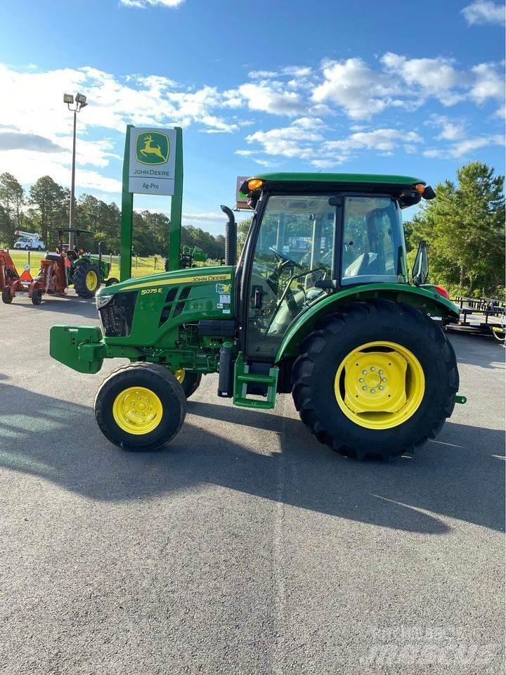 John Deere 5075E Traktoren