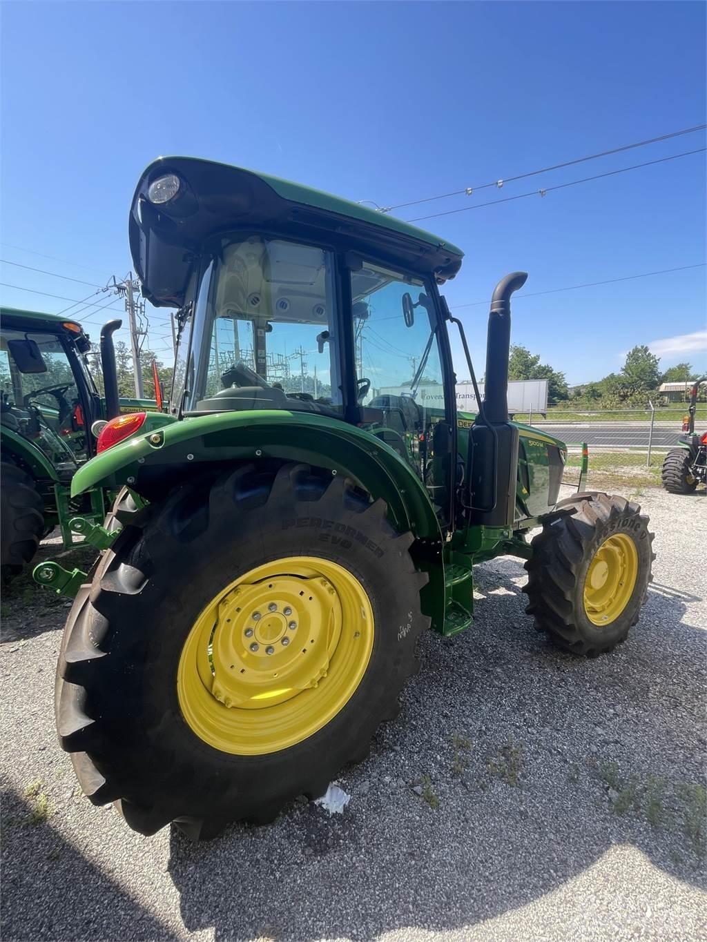 John Deere 5105M Traktoren