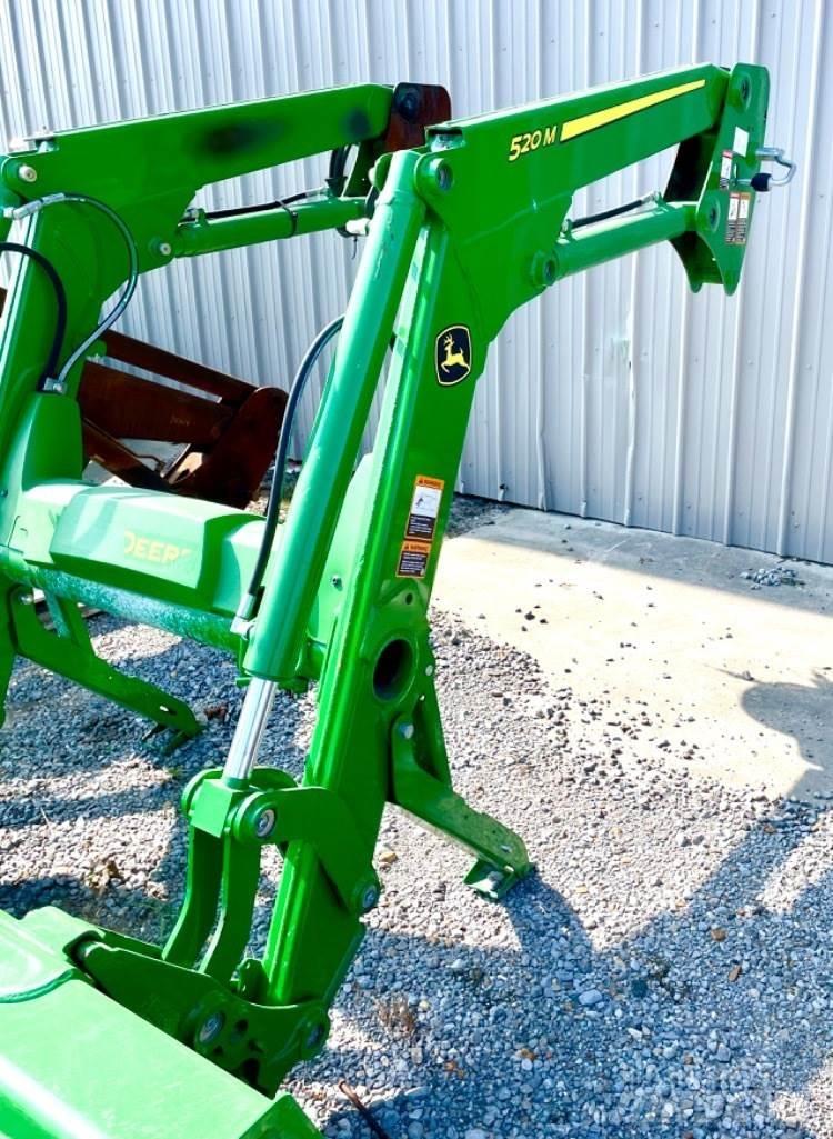 John Deere 520m Traktoren