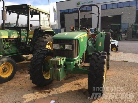 John Deere 5515 Traktoren