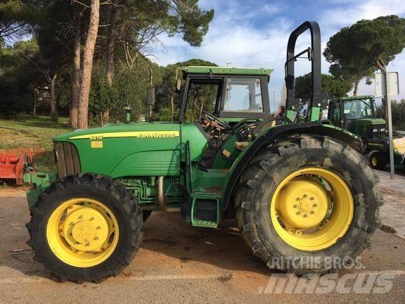 John Deere 5515 Traktoren
