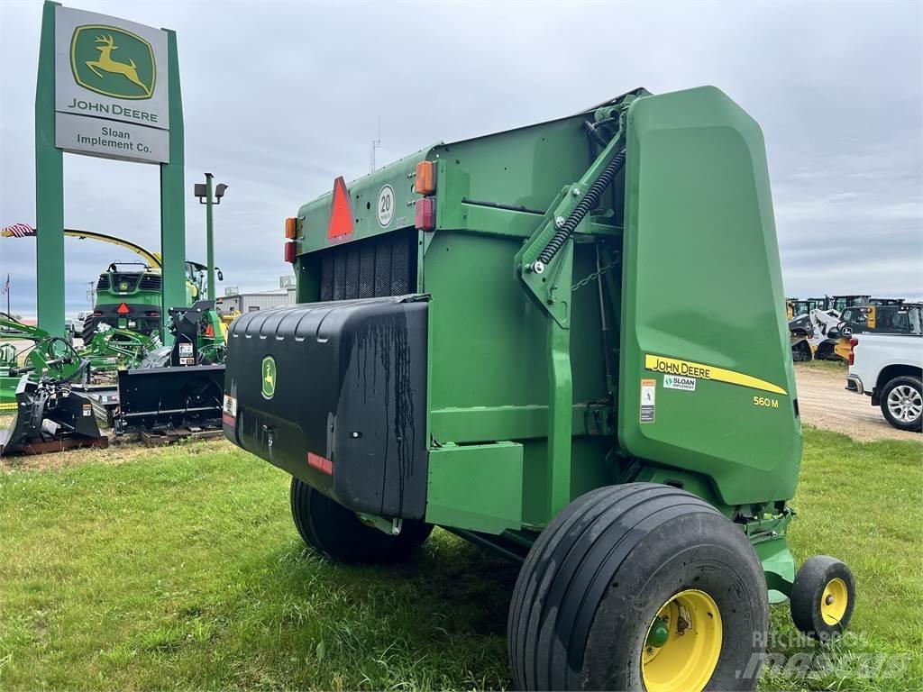 John Deere 560M Rundballenpressen
