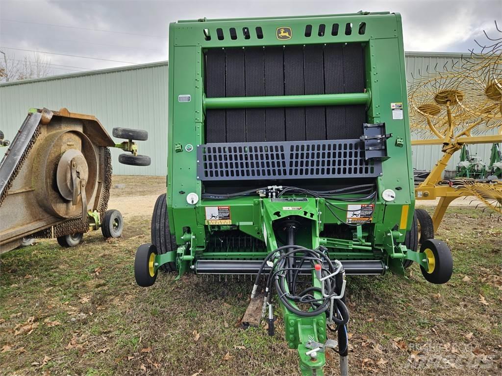 John Deere 560M Rundballenpressen