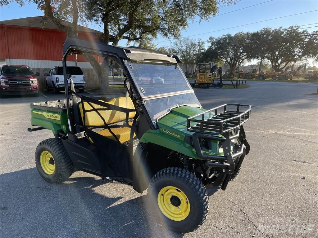 John Deere 590E Arbeitsfahrzeuge